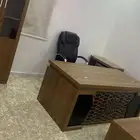 مكتب الموضح بالصوره شبه جديد تبيه في البيت تبيه او مكتب