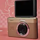 كاميرا ديجيتال كوداك (جديده) شاشه متحركه جميع الملحقات معها