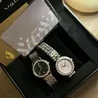 ساعات وتاج عروس للبيع جديده