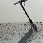 سكوتر نضيف استخدم اسبوع في كسر في الشاشه والجناح كما موضح