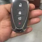 محل مفاتيح فتح السيارات المقفلة