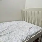 سرير للنوم كبير