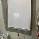 سبورة متحركة وتصلح كلوحة عرض ايضا