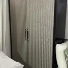 دولاب جديد خشب تعليق عبايات