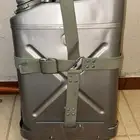 عند محطة الباصات