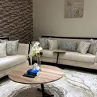 كنب وزولية وطاولات للبيع