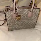 شنطة من Michael Kors أصلية