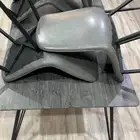 طاوله طعام باللون الرصاصي