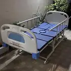 سرير طبي نضيف