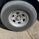 للبيع جنوط 6 مسمار مع كفرات شاهين