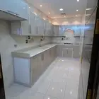 شقه 3 غرف بمطبخ راكب للايجار الحلقه الغربيه