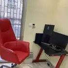 طاولة قيمنق مع الكرسي بدون الاجهزه مستخدم