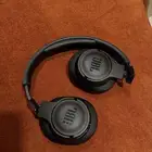 سماعات جي بي ال بحالة ممتاز اسود مطفي