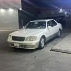 لكزز LS400