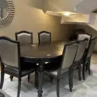 طاولة طعام
