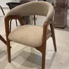 كراسي وطاولات