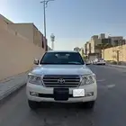 لاندكروزر VXR مجهز كامل