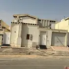بيت دور ارضي مساحه 312 مأسس ثلاث شقق ع بنك الراجحي