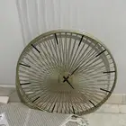 ساعة حايط