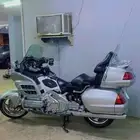 قولد وينق للبيع