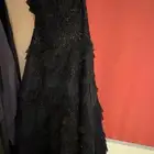 فستان سهرة اسود ملبوس مره وحده المقاس L) (12))