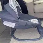 كرسي أطفال هزاز كهربائي مع ريموت كنترول للتحكم عن بعد