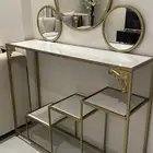 طاولة مدخل