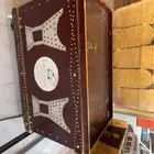 دلال ومنا قل