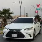 لكزس es300h هايبرد 2020