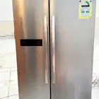 ثلاثة للبيع