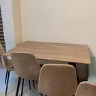 طاولة طعام مستخدم جديد