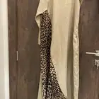 فستان للبيع مقاس M