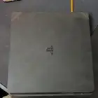 سوني 4 لم يفك و جديد و بحاله جيده معاه كامل اغراضه