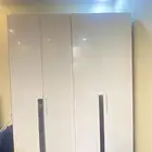 خزانة بحاله جيدة للبيع