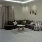 كنب للبيع نظيف بس يبي له رجل وحده