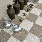 مقتنيات دلال سوريه مع قرب معدن وأباريق ابو تاج هنديه