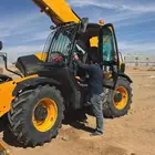 رافعه تلسكوبية للايجار