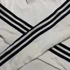 تيشيرت نسائي طويل من اديداس المقاس L لم يتم اللبس ابدا