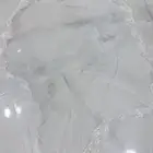 فساتين بيضاء وطرحة للعروسة