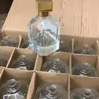 للبيع عبوة عطر للبيع متواجد 1000 حبه