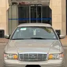 للبيع فورد كروان فاكتوريا 2011 فل كامل