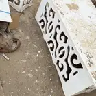 طاولة تلفزيون نظيفه تحتاج غسيل فقط العدد 2 وحده كبيره وصغير