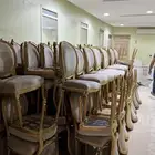 تصفيه على كراسي ديور للحفلات والقاعات