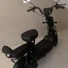 للبيع سكوتر كهربائي جديد