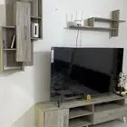 طاولة شاشه 3 قطع للبيع جديده السعر 1000