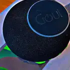 سماعة وشاحن متنقل لاسلكي من GQUi