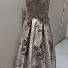 فستان ملكة للبيع