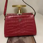 شنطة GUESS للبيع