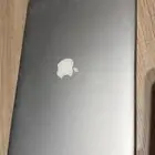 ماك بوك برو معالج i7 يعمل بنظامين ويندز وماك