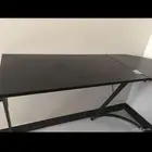 طاوله قيمنق حرف L وا شاشه 39 بوصه 60 هرتز